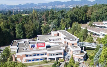 法国里昂商学院